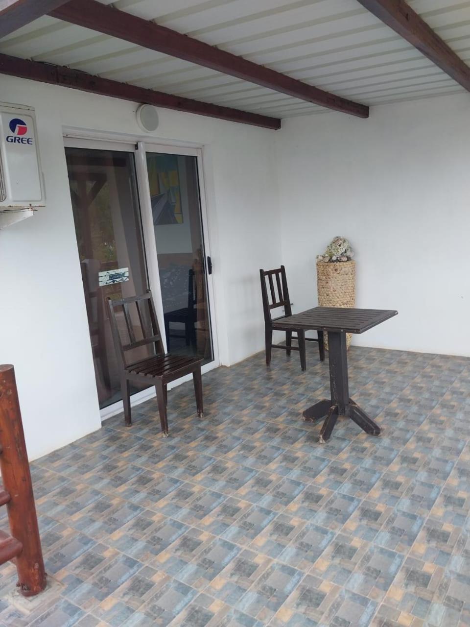 Poisson D'Or Guest House Port Mathurin Kültér fotó